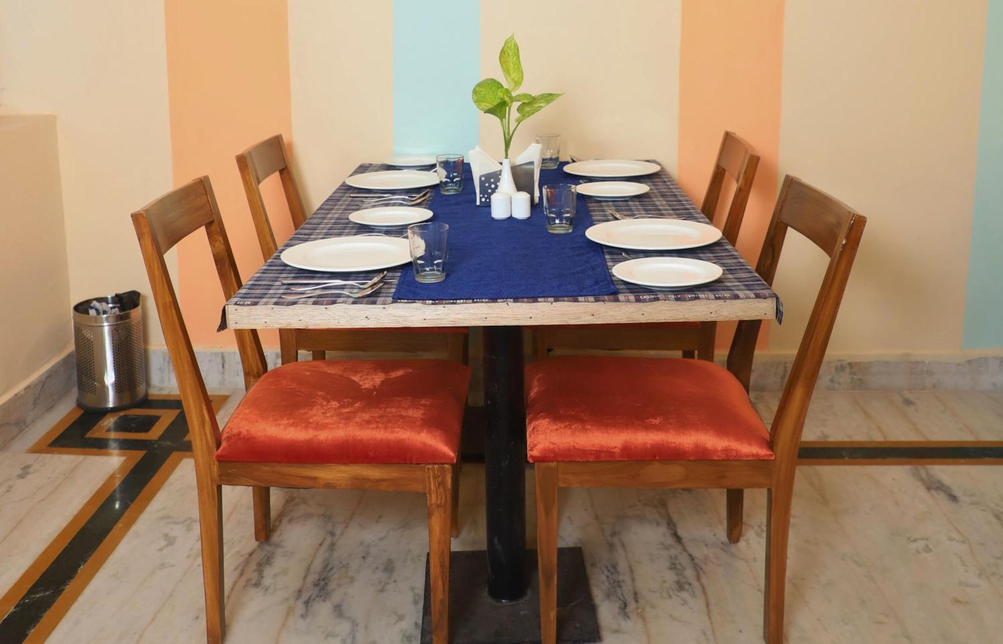 Kenth Hari Resort Dhaulpur By Shrigo Hotels Exterior photo